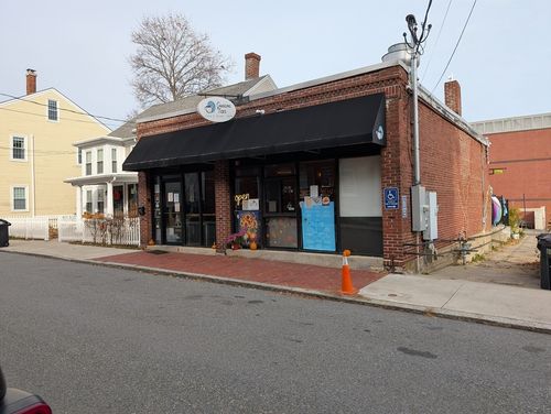 a-92 Pleasant St, Newburyport, MA, 01950-2537 | Card Image