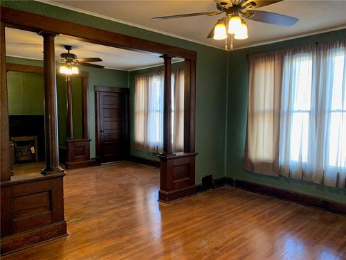 1002 S 22nd St, Saint Joseph, MO, 64507-1220 | Card Image