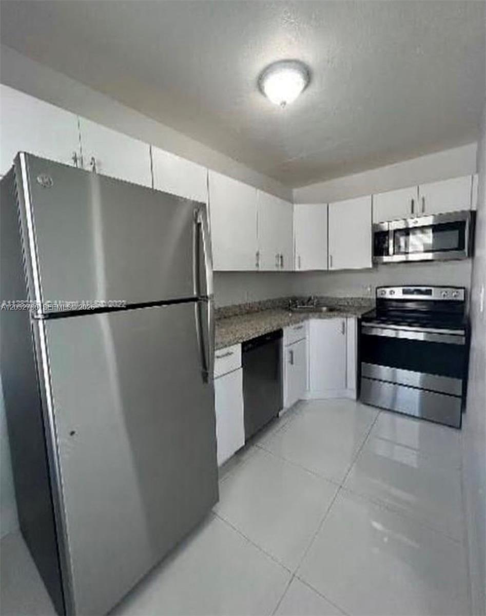 Residential Lease in Miami Beach 5