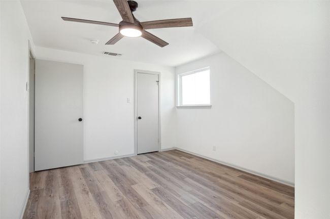 636 W Cedar St, House other with 5 bedrooms, 2 bathrooms and null parking in Hurst TX | Image 32