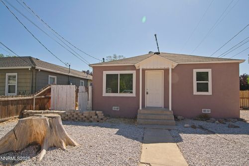 985 10th St, Sparks, NV, 89431-4407 | Card Image