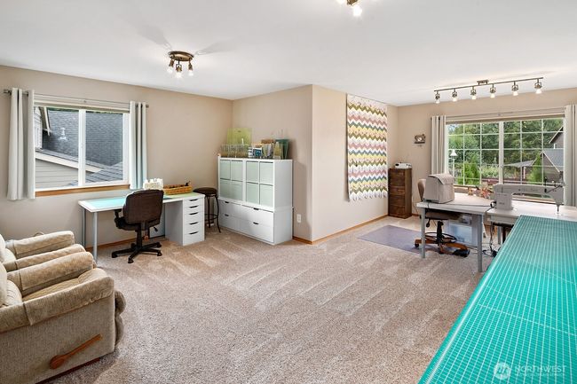 HUGE, HUGE, HUGE bonus room! | Image 20