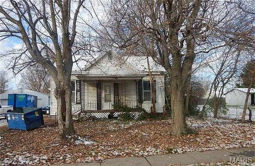 514 Maple Ave, Jerseyville, IL, 62052-2220 | Card Image