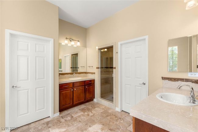 17 Morninglow Pass, House other with 4 bedrooms, 4 bathrooms and null parking in Henderson NV | Image 24