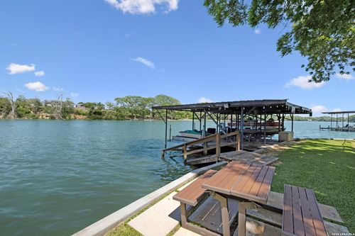 1435 E Zipp Rd, New Braunfels, TX, 78130 | Card Image