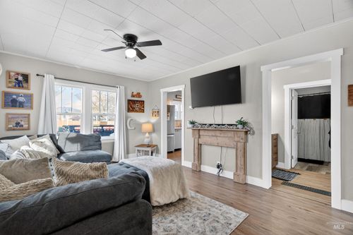 308 W Maple St, New Plymouth, ID, 83655-3018 | Card Image