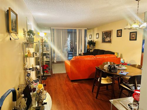 307-3070 Nw 48th Ter, Lauderdale Lakes, FL, 33313-7243 | Card Image