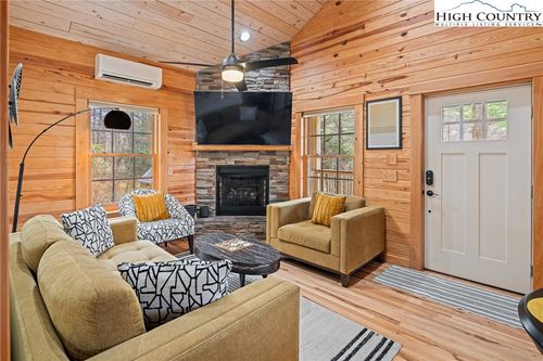 1333 Park Vista Road, West Jefferson, NC, 28694 | Card Image