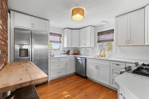 33r-33-R Belmont, Boston, MA, 02129 | Card Image