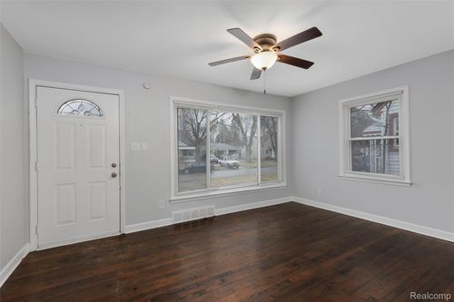 18851 Poinciana, Redford, MI, 48240-2034 | Card Image