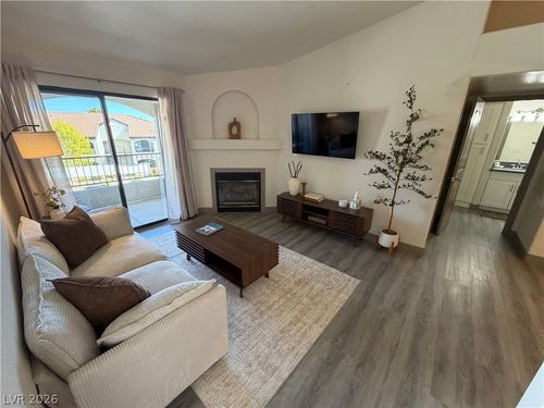 2021-950 Seven Hills Dr, Henderson, NV, 89052-4308 | Card Image