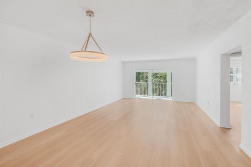 2030-200 E Royal Palm Rd, Boca Raton, FL, 33432-5068 | Card Image