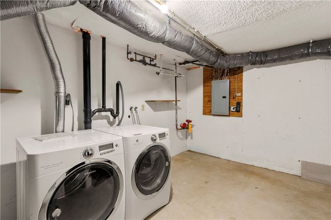 844 Bullocks Point Ave, Condo with 2 bedrooms, 3 bathrooms and 1 parking in Riverside RI | Image 20