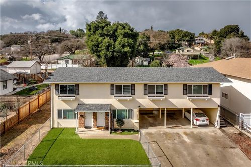 2221 Oak St, Paso Robles, CA, 93446-1461 | Card Image