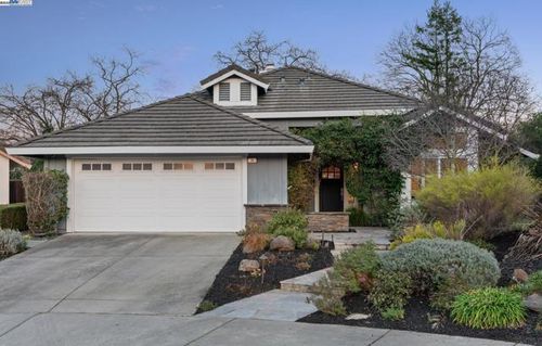 26 Driftwood Ct, Pleasant Hill, CA, 94523-3186 | Card Image