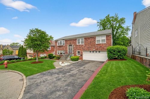 16 Patti Lane, Yonkers, NY, 10701 | Card Image