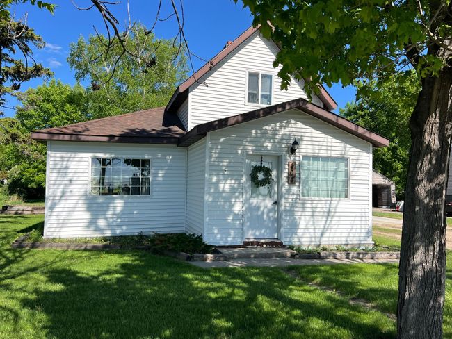 404 1 St St S, House other with 2 bedrooms, 1 bathrooms and null parking in Hoffman MN | Image 34