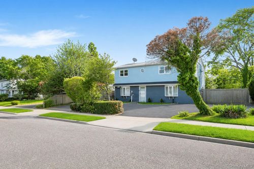 46 Stone Ln, Levittown, NY, 11756-1054 | Card Image