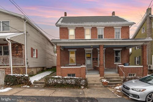 310 S Market St, MILLERSBURG, PA, 17061-1551 | Card Image