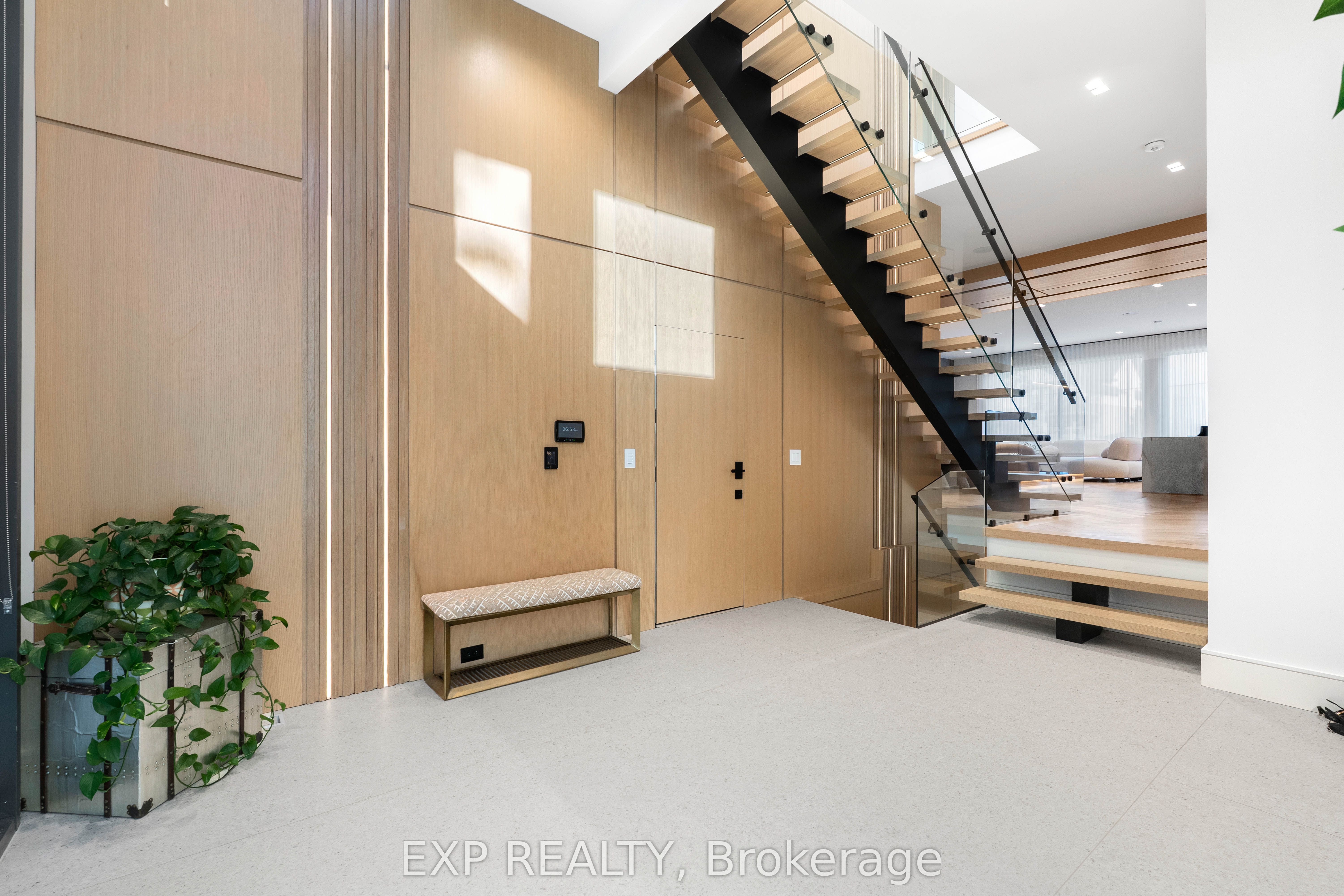 Residential in Toronto W07 5