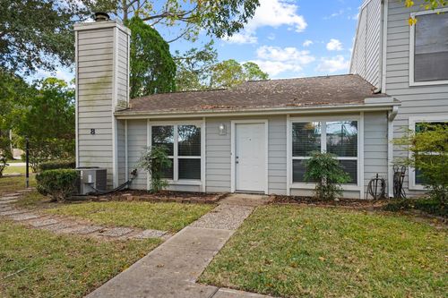 8 Hideaway Dr, Friendswood, TX, 77546-4868 | Card Image