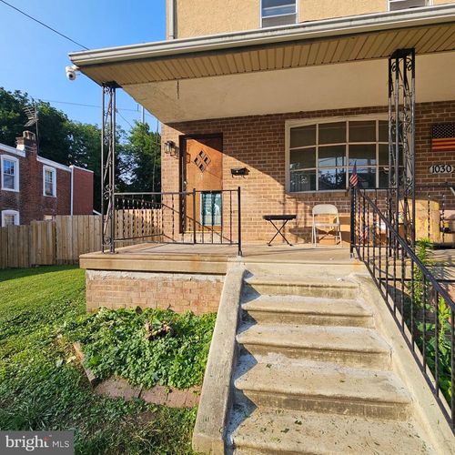 1030 Lawrence Ave, DARBY, PA, 19023-2011 | Card Image
