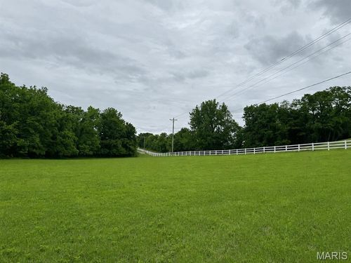 3 Hannah Ridge Trl, Elsberry, MO, 63343-4255 | Card Image