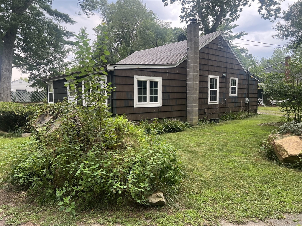 Dell Rd, Holbrook, MA 02343