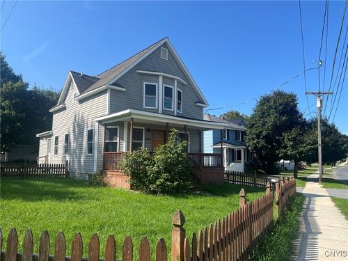 1220 Huntington St, Watertown, NY, 13601-2930 | Card Image