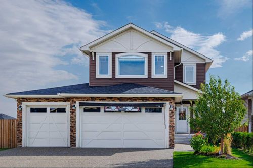 8 Lakes Estates Cir, Strathmore, AB, T1P0B7 | Card Image