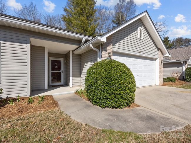 68 Wiltshire Cir, Condo with 2 bedrooms, 2 bathrooms and null parking in Fletcher NC | Image 33