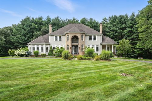 28 Royal Mnr, Somers, CT, 06071-1445 | Card Image