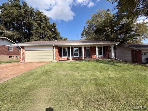 4358 Rhine Dr, Florissant, MO, 63033-7022 | Card Image