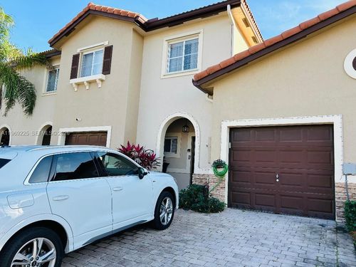 0-8892 Sw 223rd Ter, Cutler Bay, FL, 33190-1821 | Card Image