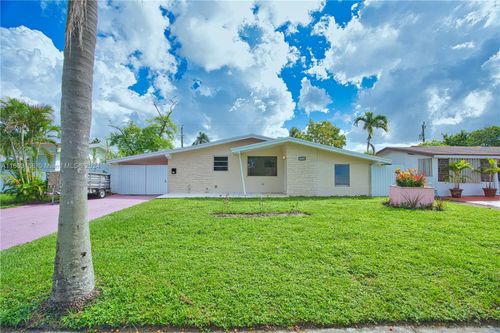 2607 Island Dr, Miramar, FL, 33023 | Card Image