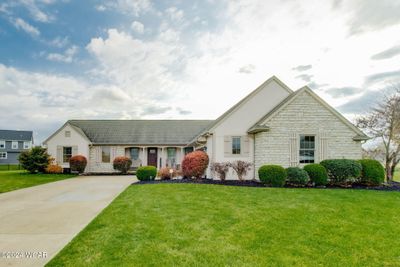 4215 Hickory Place, House other with 3 bedrooms, 3 bathrooms and null parking in Lima OH | Image 2