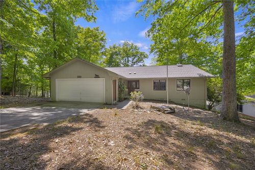 1312 S Arrowhead Drive, Westminster, SC, 29693 | Card Image