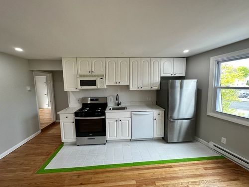 6f-83 Haven St, Reading, MA, 01867-2932 | Card Image