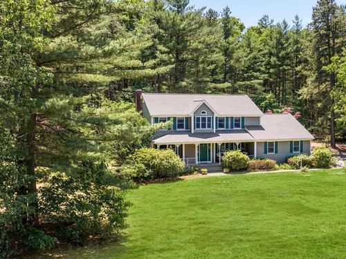5 Geryk Ct, Southampton, MA, 01073-9479 | Card Image