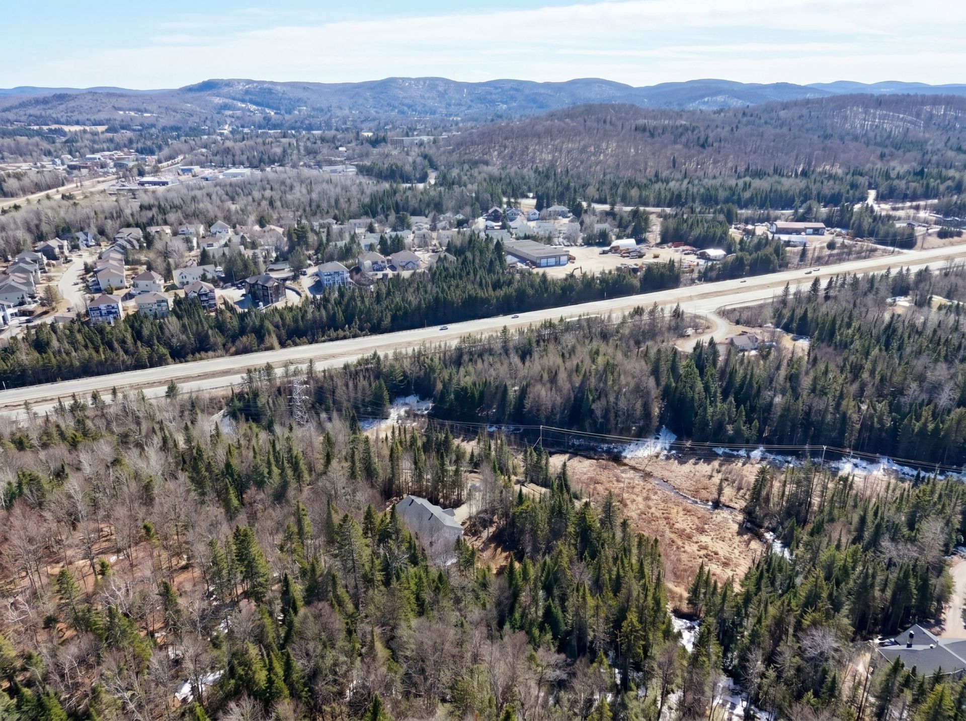 Residential in Sainte-Agathe-des-Monts 5