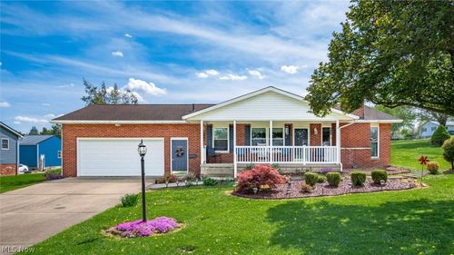 3020 Broadvue Cir, Zanesville, OH, 43701-9783 | Card Image