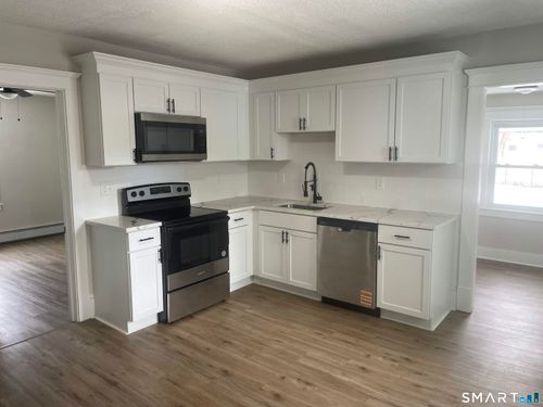 1-82 Windsor St, Enfield, CT, 06082-2849 | Card Image