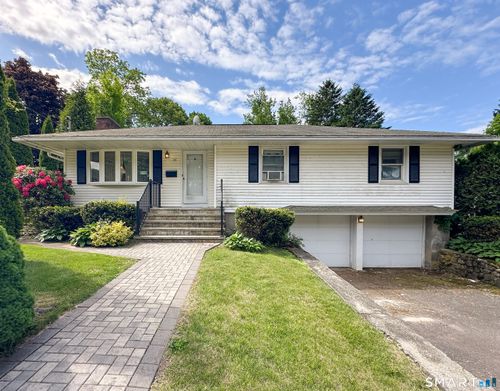 38 Fleetwood Dr, Waterbury, CT, 06706-2801 | Card Image