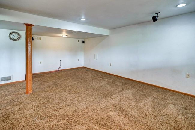 830 Violet Ln, House other with 5 bedrooms, 3 bathrooms and null parking in Oregon WI | Image 36