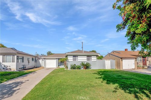 5817 Fidler Ave, Lakewood, CA, 90712-1250 | Card Image