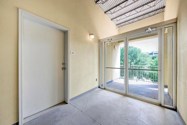 Unit door entry | Image 6
