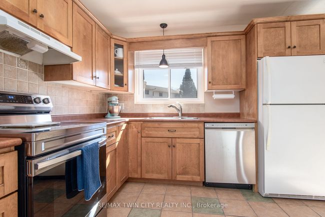 32 - 634 Strasburg Rd, Condo with 3 bedrooms, 2 bathrooms and 1 parking in Kitchener ON | Image 18