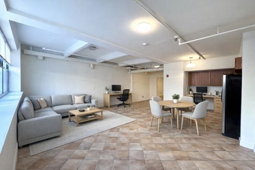 apt-2-300 Communipaw Ave, Jersey City, NJ, 07304-4082 | Card Image