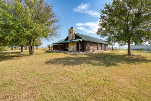 800 County Road 126, Georgetown, TX, 78626-2452 | Card Image