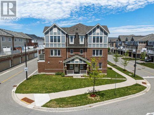 2402 Fall Harvest Cres, Pickering, ON, L1X0G2 | Card Image